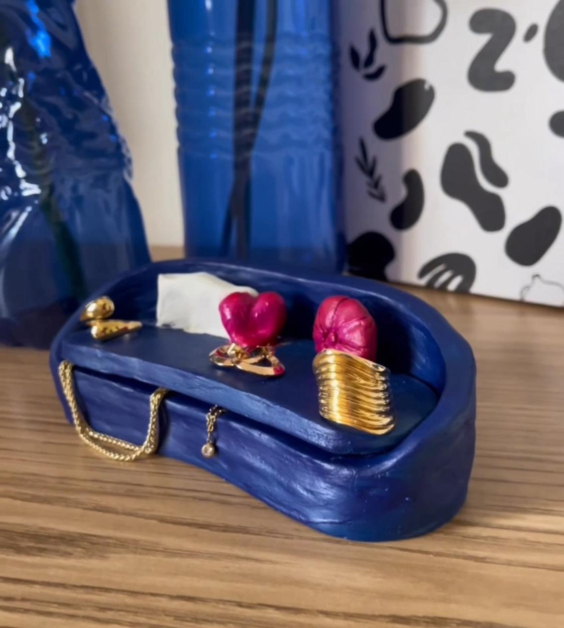 كغ 1 من الطين المتصلب ذاتيًا